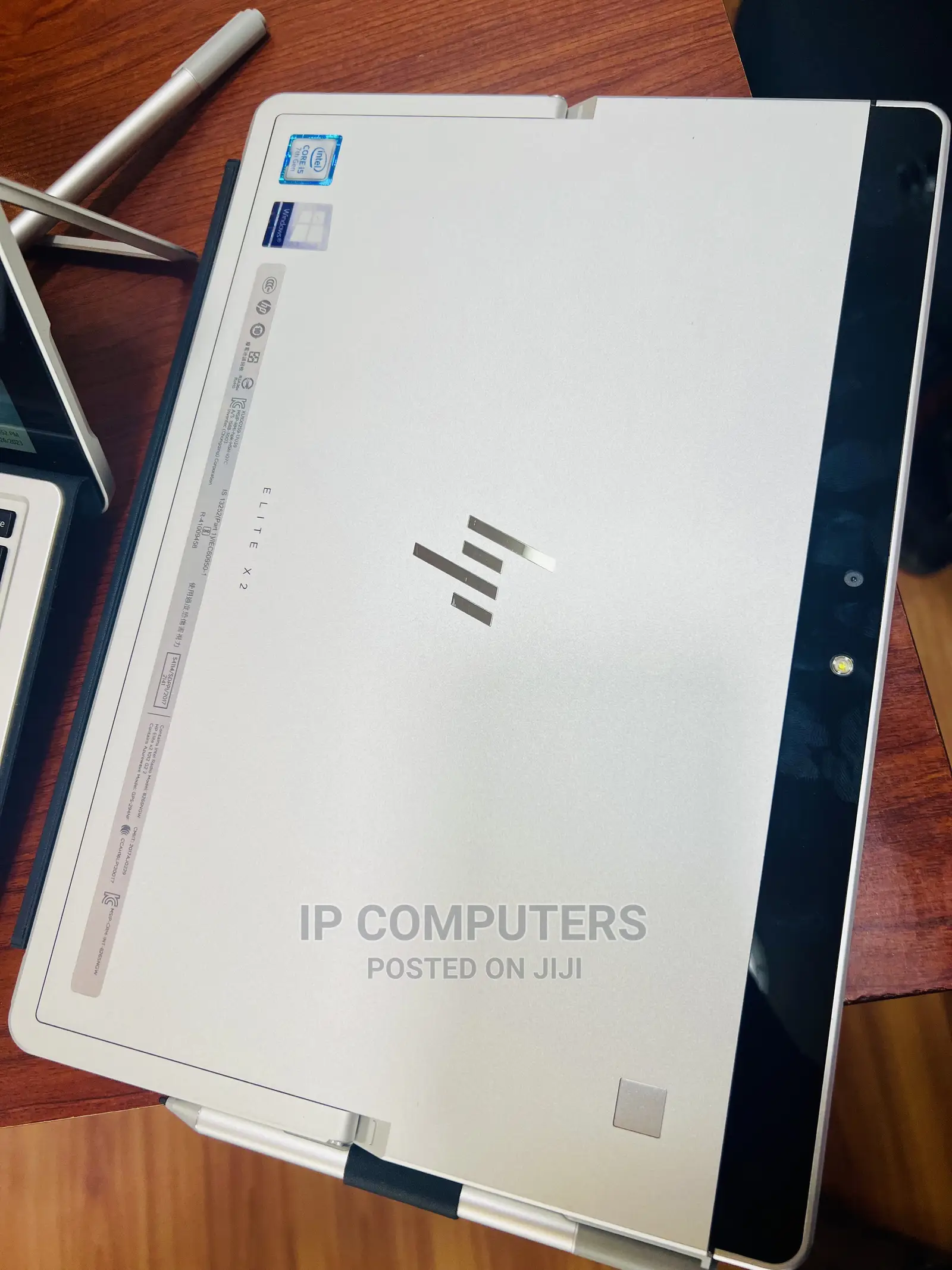 New Laptop HP X2 8GB Intel Core I5 SSD 256GB