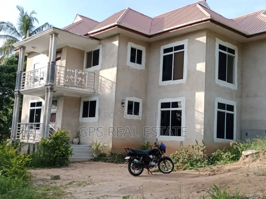 4bdrm House in Kinyerez Kifuru, Kinondoni for Sale
