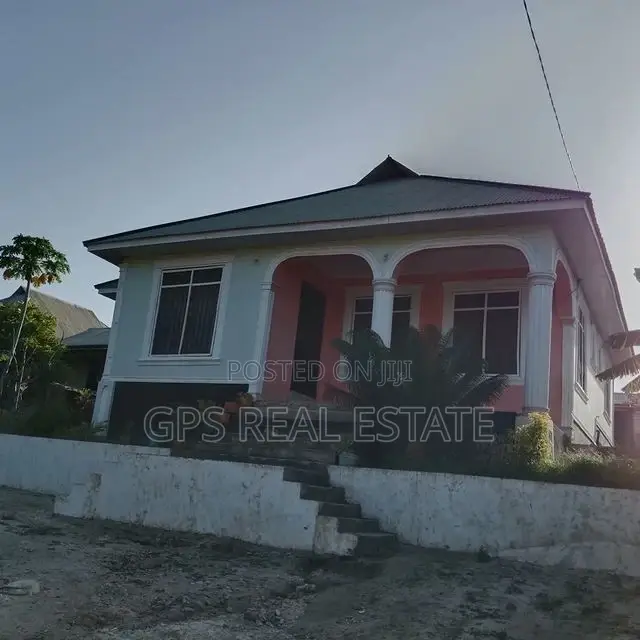 3bdrm House in Tegeta Namanga, Kinondoni for Sale