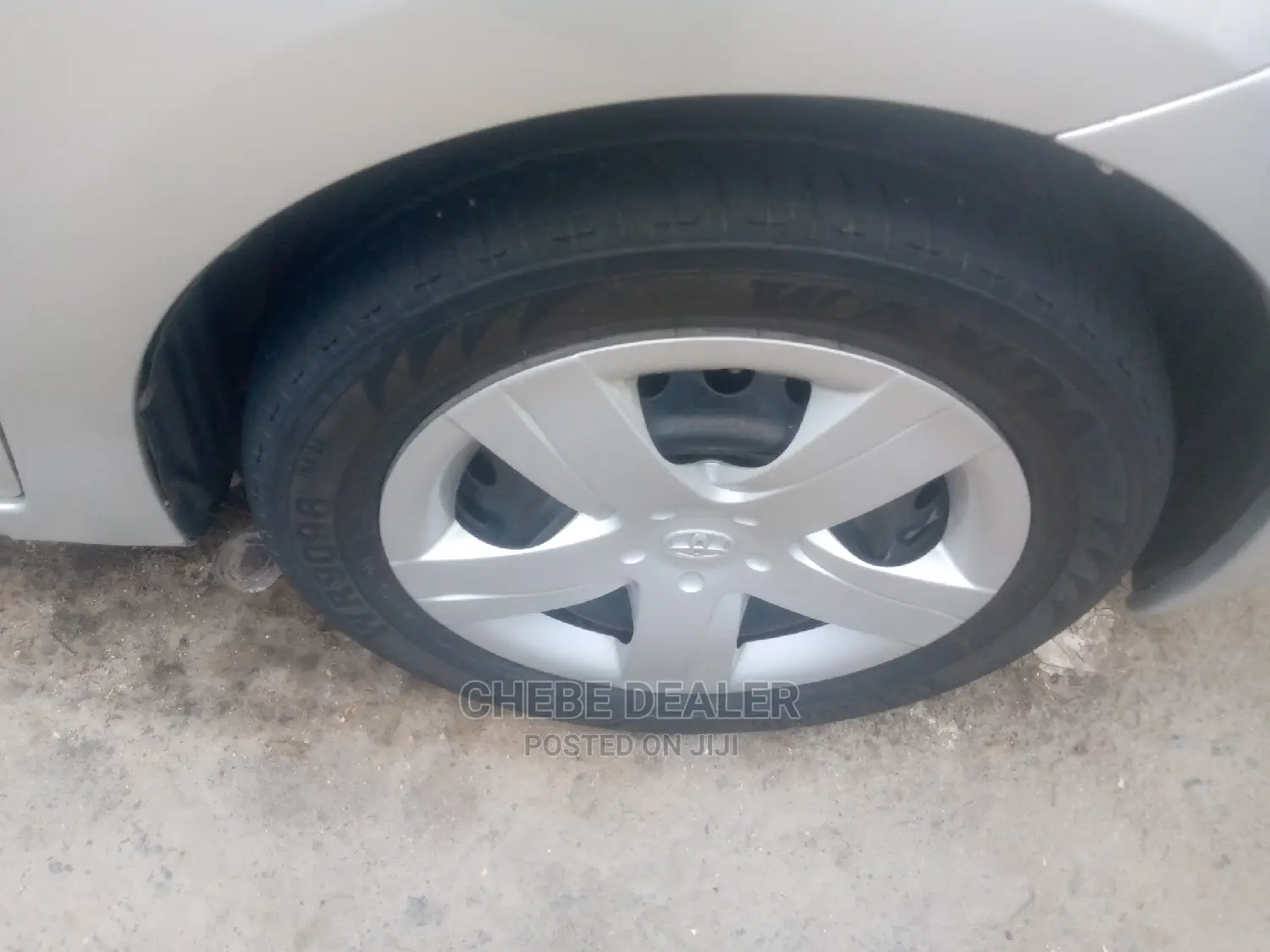 Toyota Ractis 1.3 FWD 2008 Silver