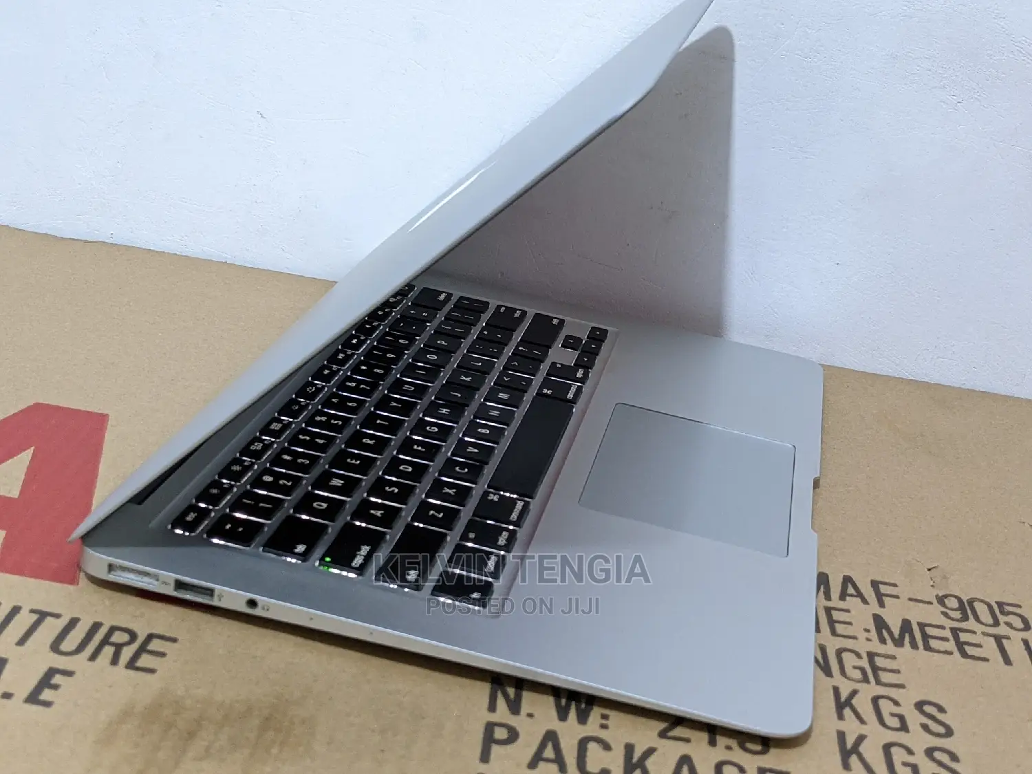 Laptop Apple MacBook 2017 8GB Intel Core I5 SSD 128GB