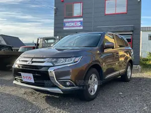 Mitsubishi Outlander 2016 Gray