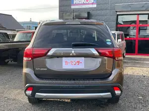 Mitsubishi Outlander 2016 Gray