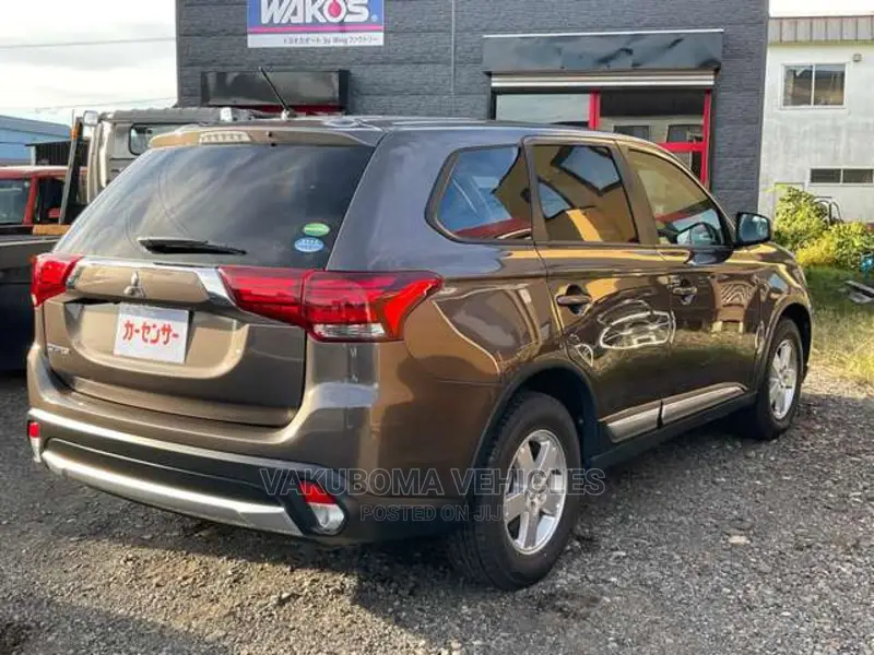 Mitsubishi Outlander 2016 Gray