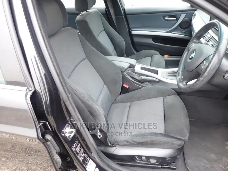 BMW 323i 2005 Black