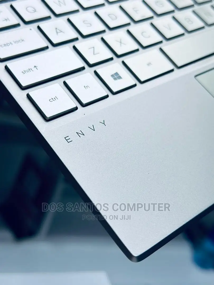 New Laptop HP Envy 13 8GB Intel Core I5 SSD 256GB