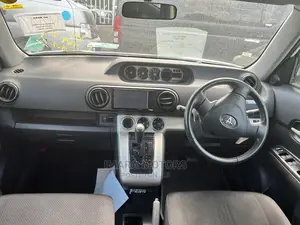 Toyota Corolla Rumion 2010 White