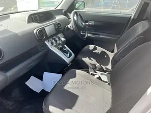 Toyota Corolla Rumion 2010 White