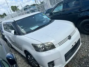 Toyota Corolla Rumion 2010 White