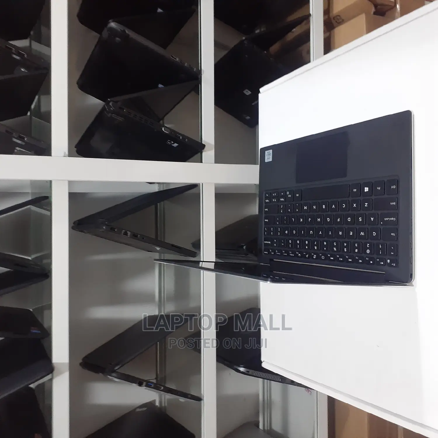 New Laptop Dell XPS 13 7390 16GB Intel Core I7 SSD 1T