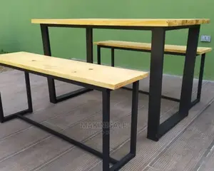 Meza Na Viti Vyake Simple