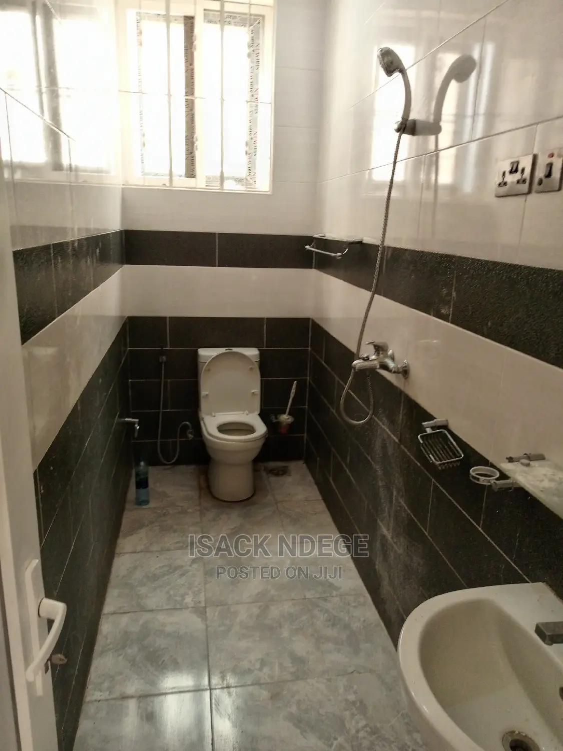 4bdrm House in Mbweni, Kinondoni for Sale