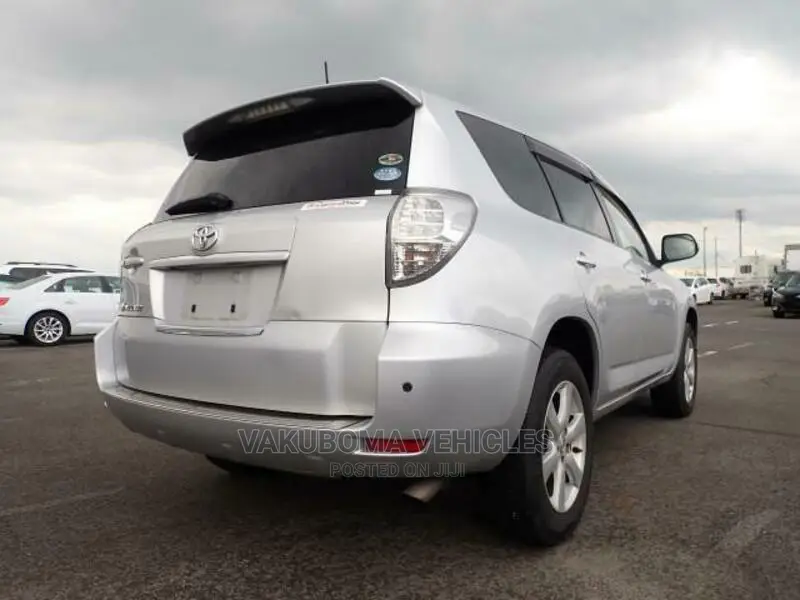 Toyota Vanguard 2008 Silver