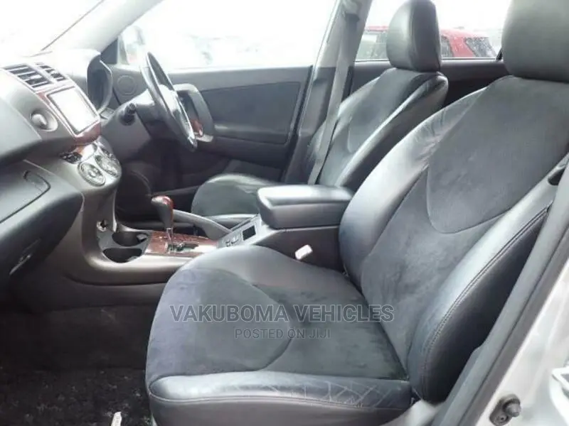 Toyota Vanguard 2008 Silver