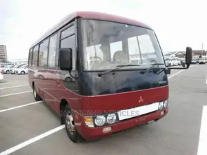 Mitsubishi Fuso Rosa 2000 Red