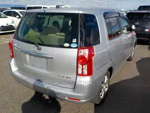 Toyota Raum 2007 Silver