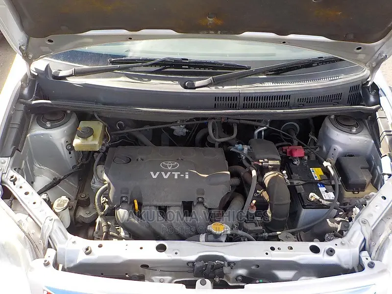 Toyota Raum 2007 Silver