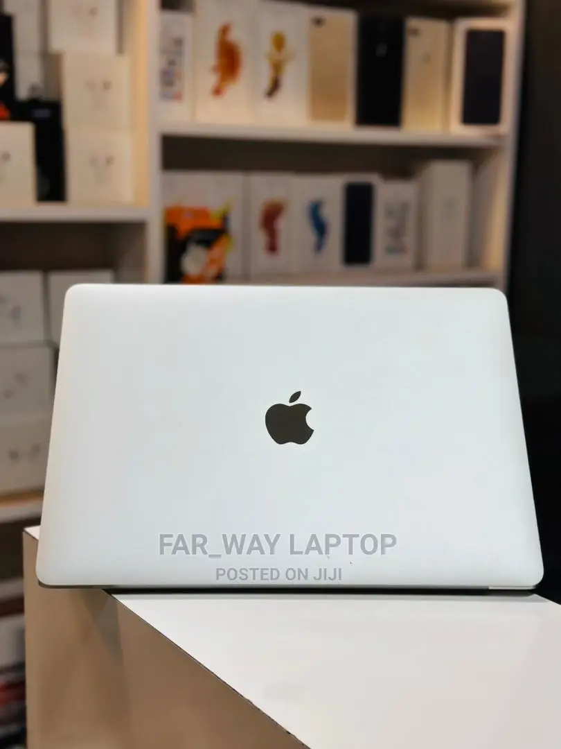 New Laptop Apple MacBook Pro 2019 8GB Intel Core I5 SSD 512GB