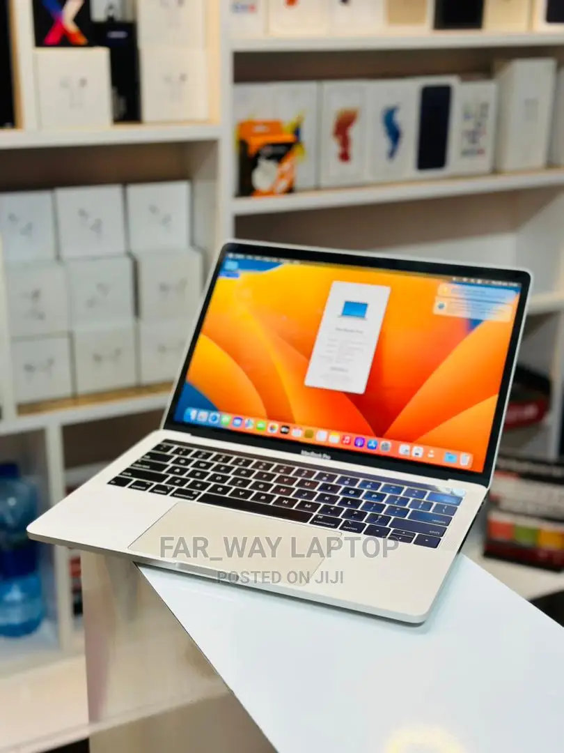 New Laptop Apple MacBook Pro 2019 8GB Intel Core I5 SSD 512GB