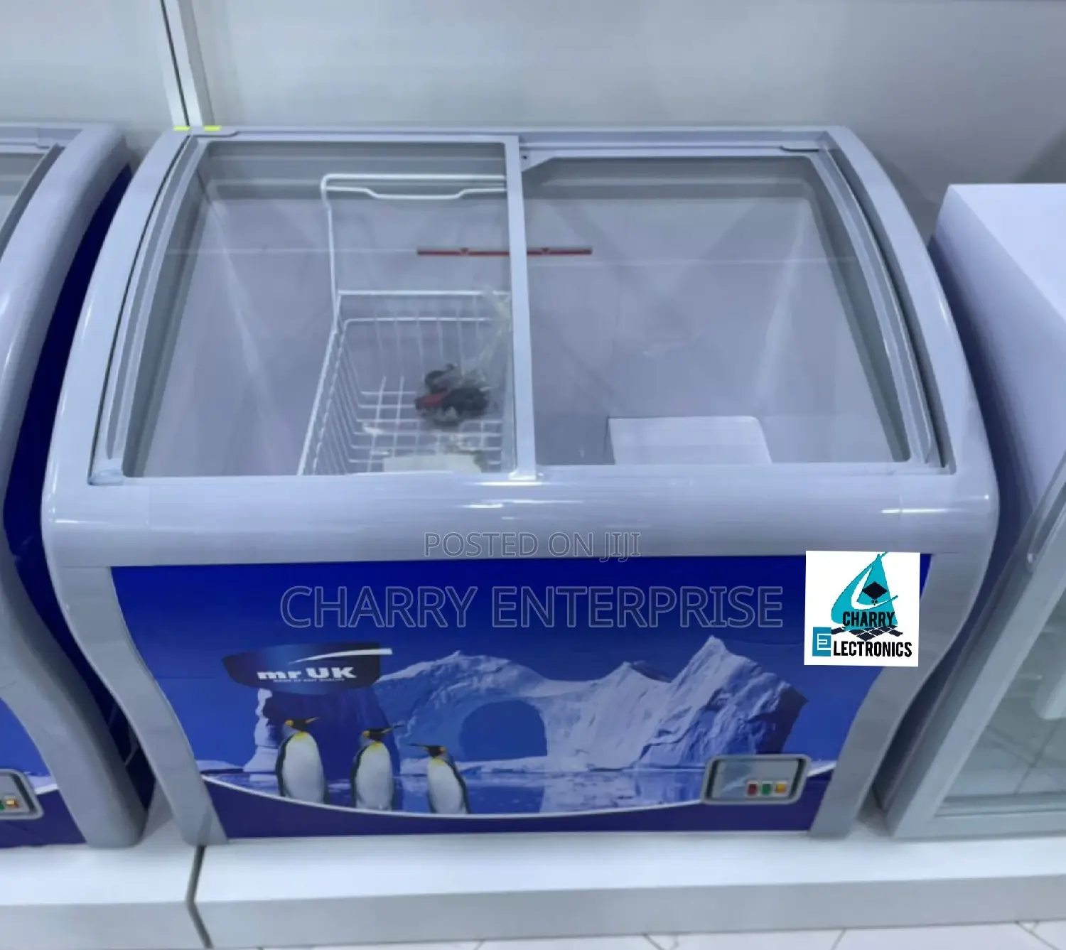 Mr UK Showcase Freezer 258 L With POWERFUL COMPRESSOR