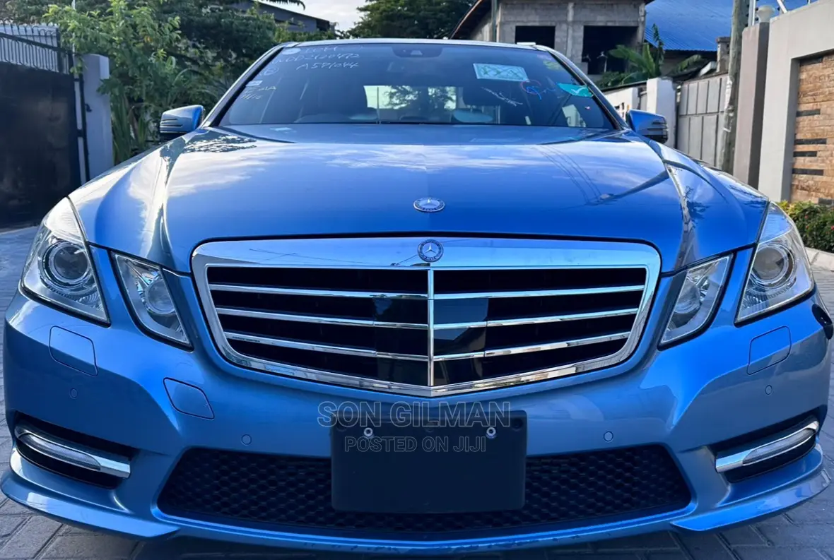 Mercedes-Benz E250 2012 Blue