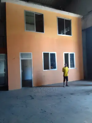 Warehouse in Chan'gombe
