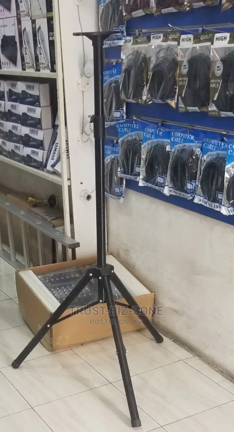 Speaker Stand
