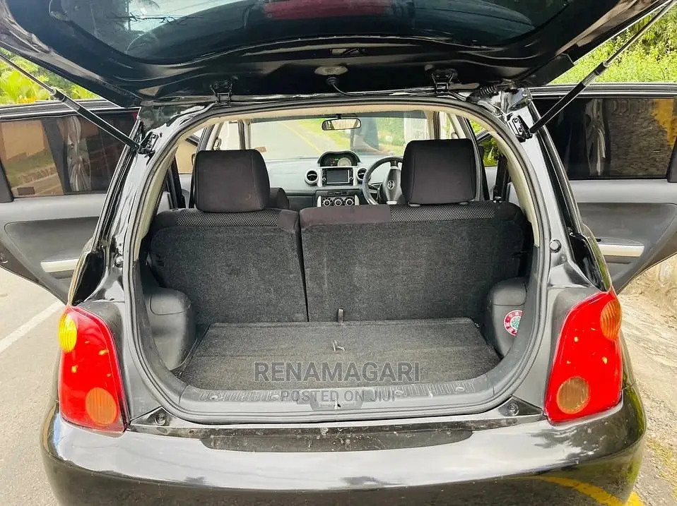 Toyota IST 2005 Black