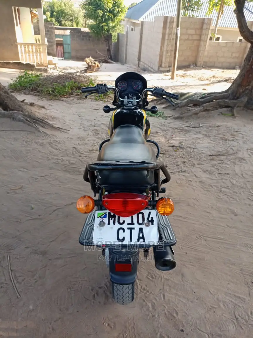 Bajaj Boxer 125 2021 Green