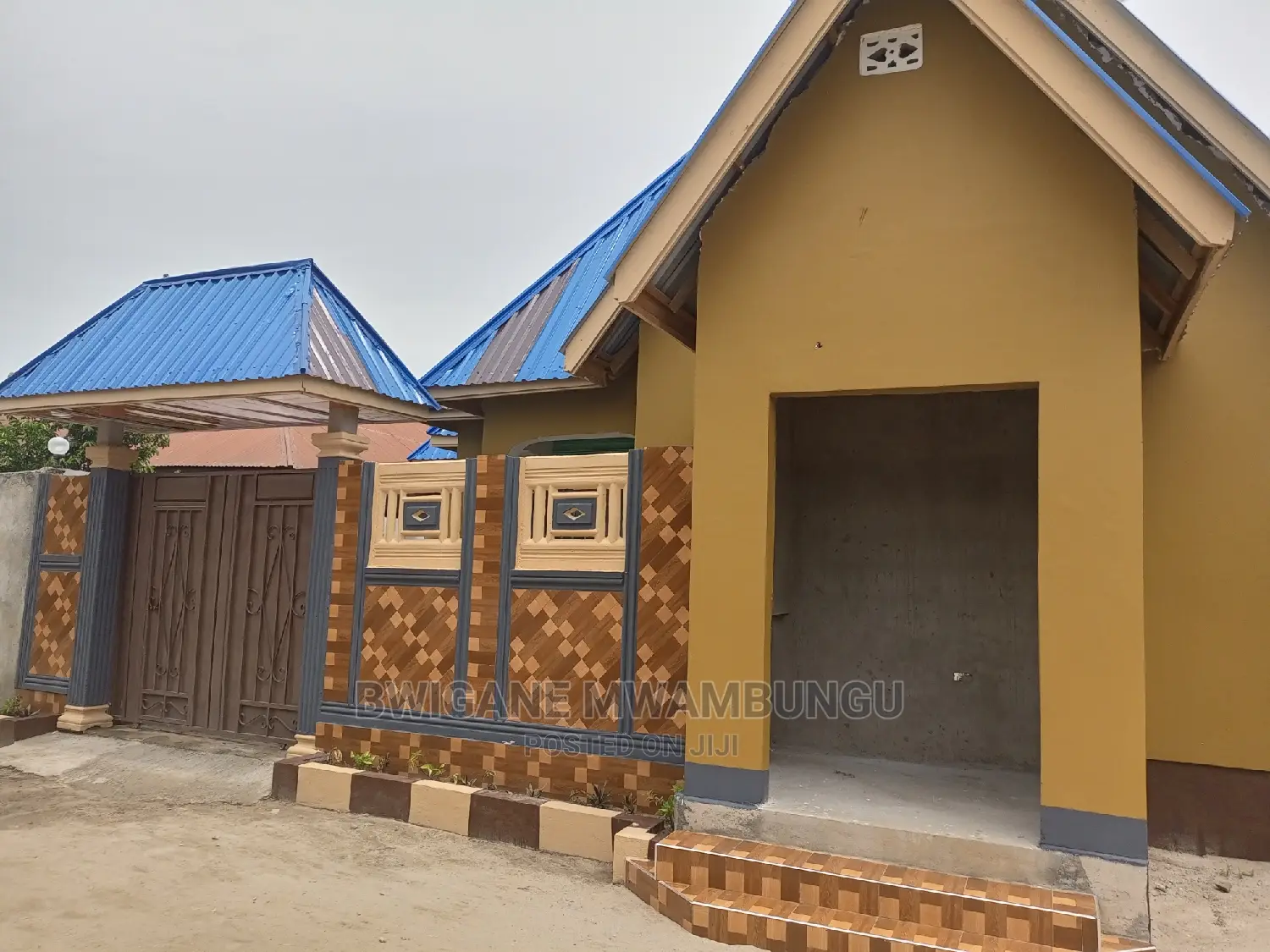 3bdrm Apartment in Chamazi Magengen, Mbagala for Sale