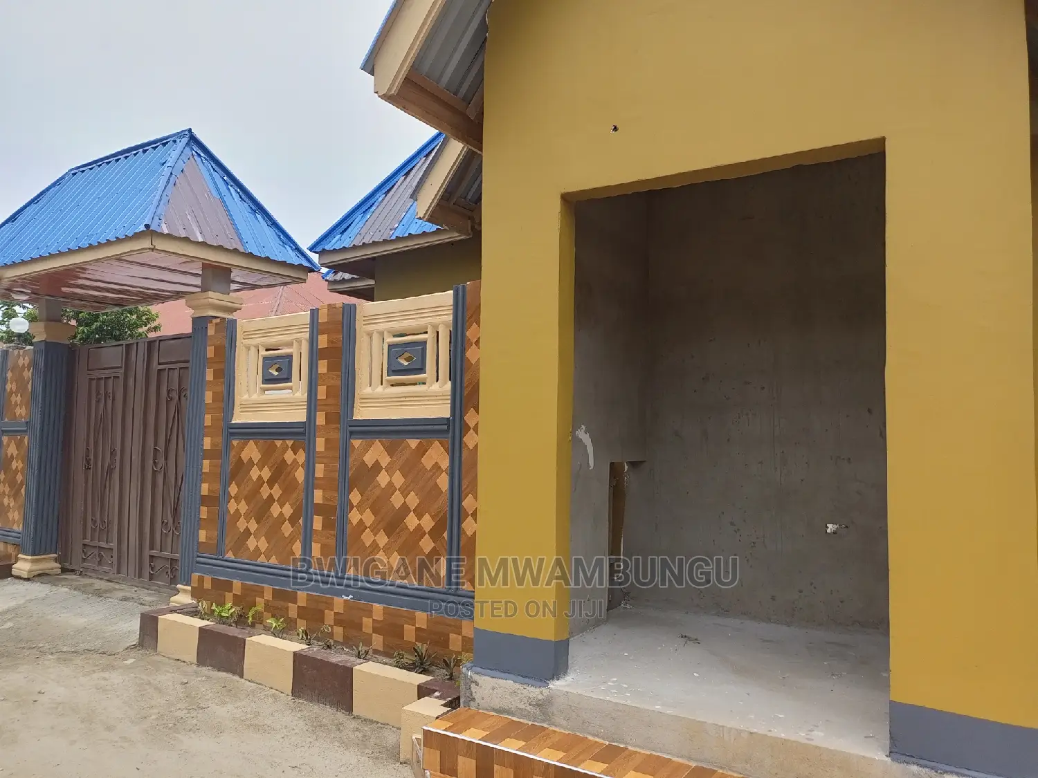 3bdrm Apartment in Chamazi Magengen, Mbagala for Sale