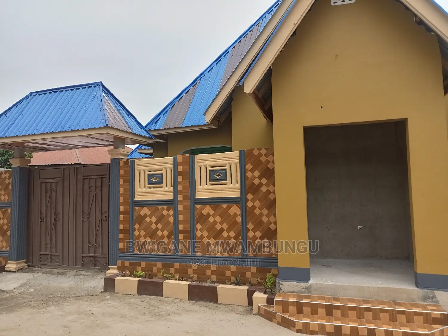 3bdrm Apartment in Chamazi Magengen, Mbagala for Sale