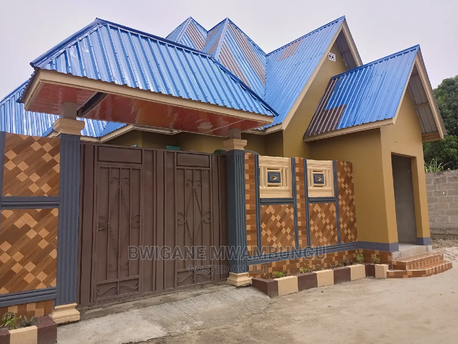 3bdrm Apartment in Chamazi Magengen, Mbagala for Sale