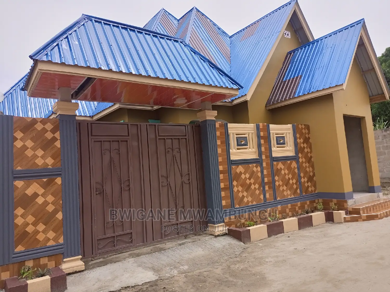 3bdrm Apartment in Chamazi Magengen, Mbagala for Sale