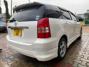 Toyota Wish 2005 White