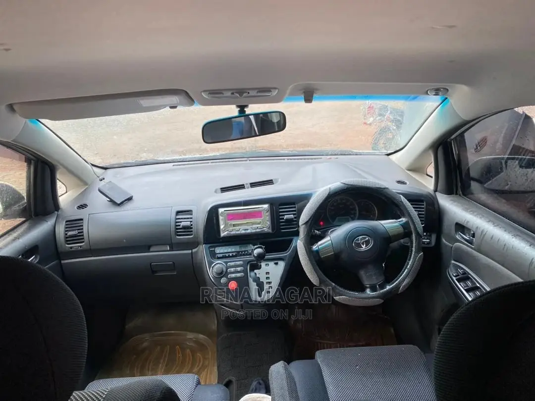 Toyota Wish 2005 White