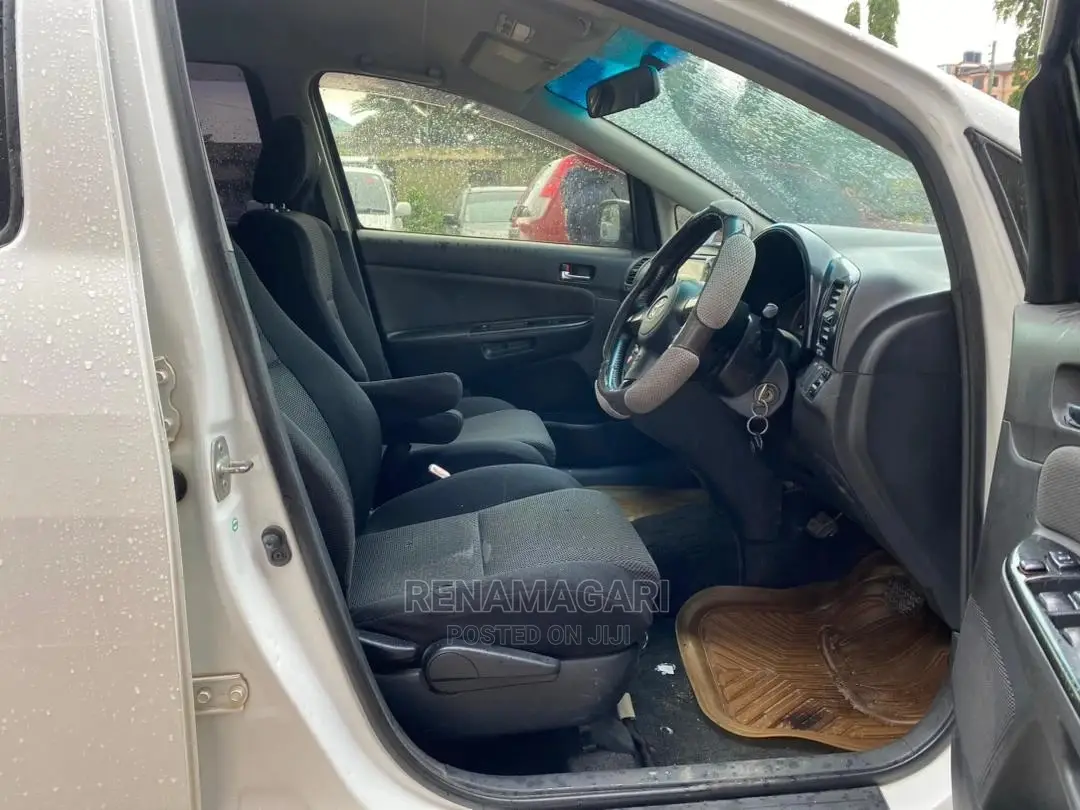 Toyota Wish 2005 White