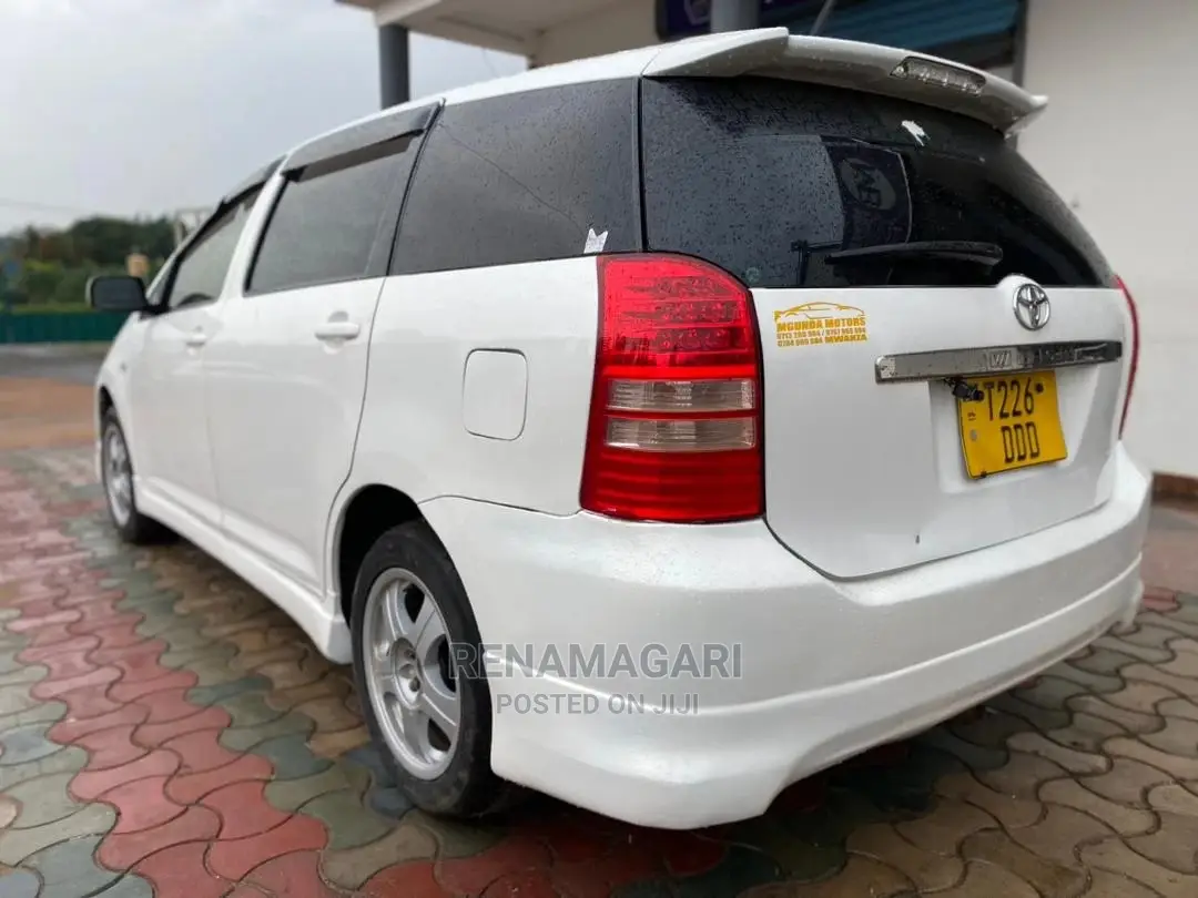 Toyota Wish 2005 White