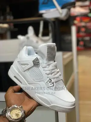 Photo - New Air Jordan 4
