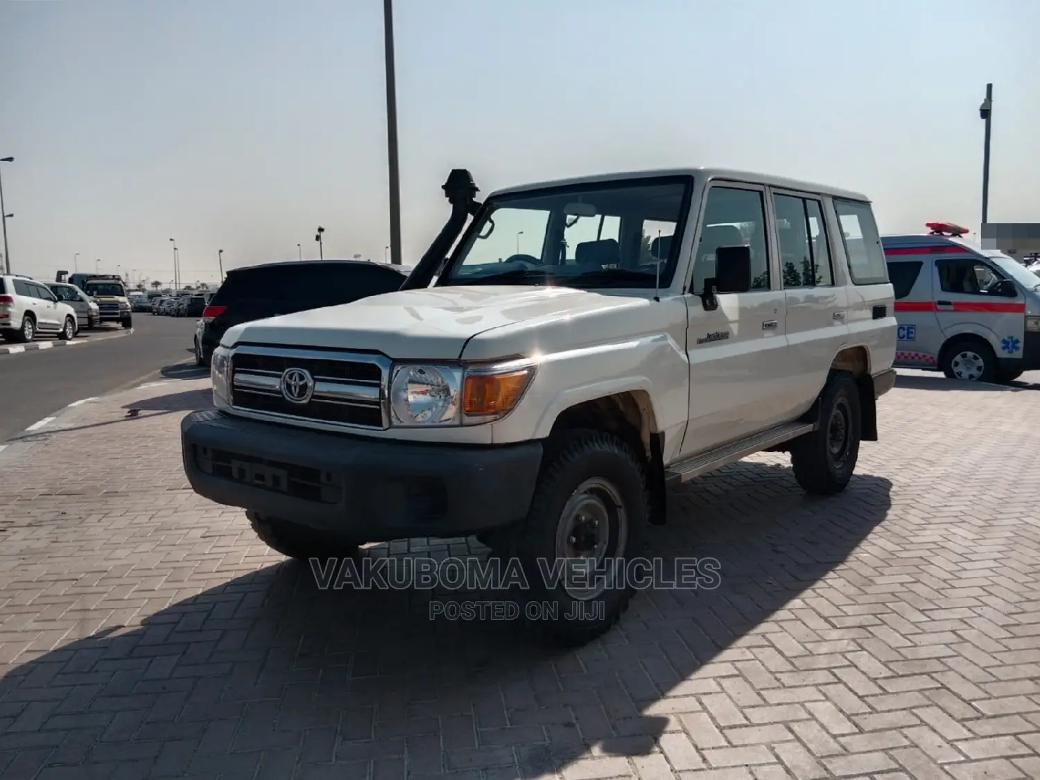 Toyota Land Cruiser 2015 White