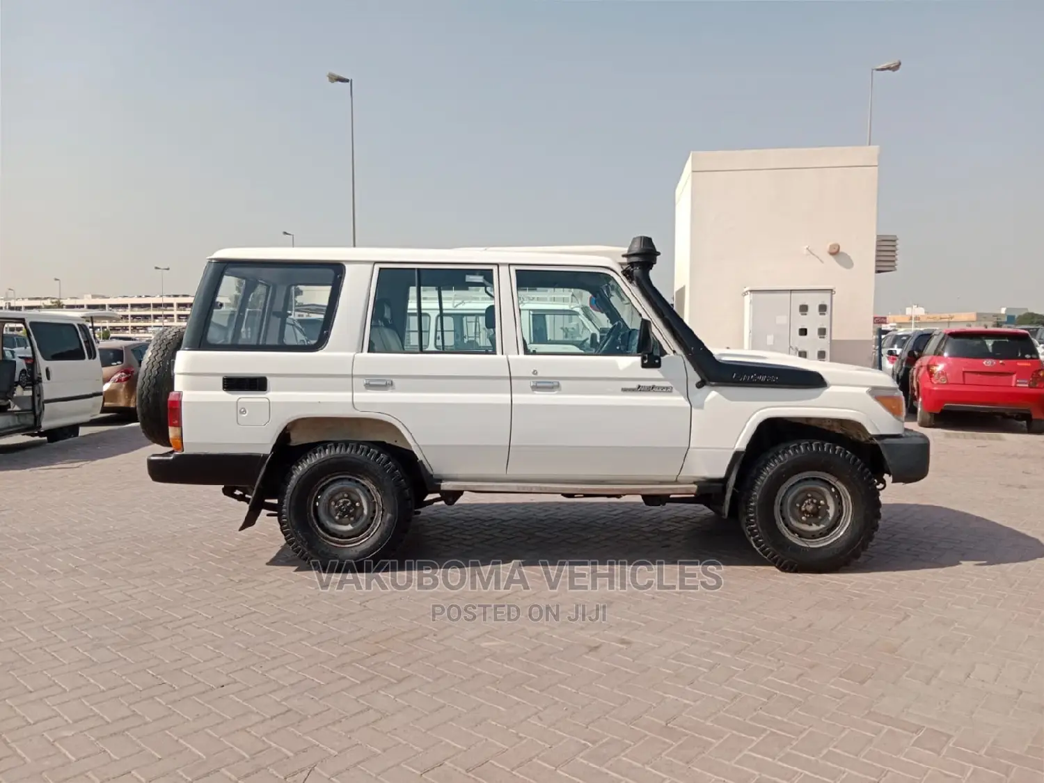 Toyota Land Cruiser 2015 White
