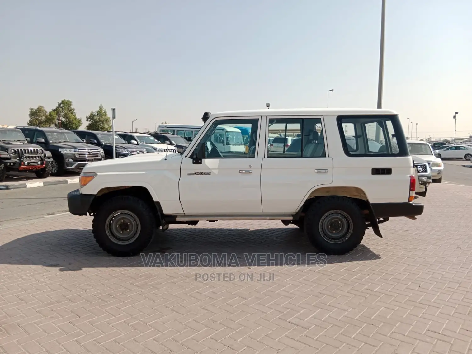 Toyota Land Cruiser 2015 White