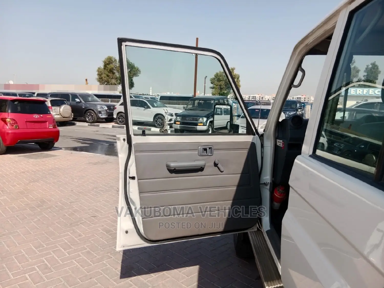 Toyota Land Cruiser 2015 White