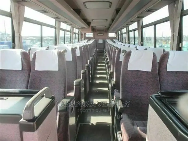 Isuzu Executive Bus 2001 Silver