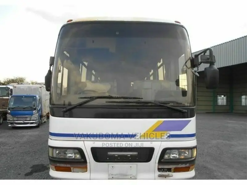 Isuzu Executive Bus 1998 White