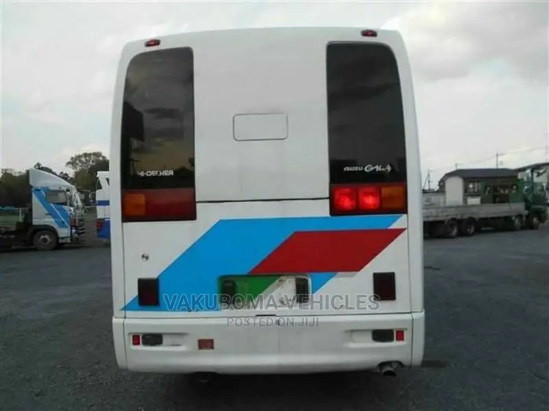 Isuzu Executive Bus 1998 White