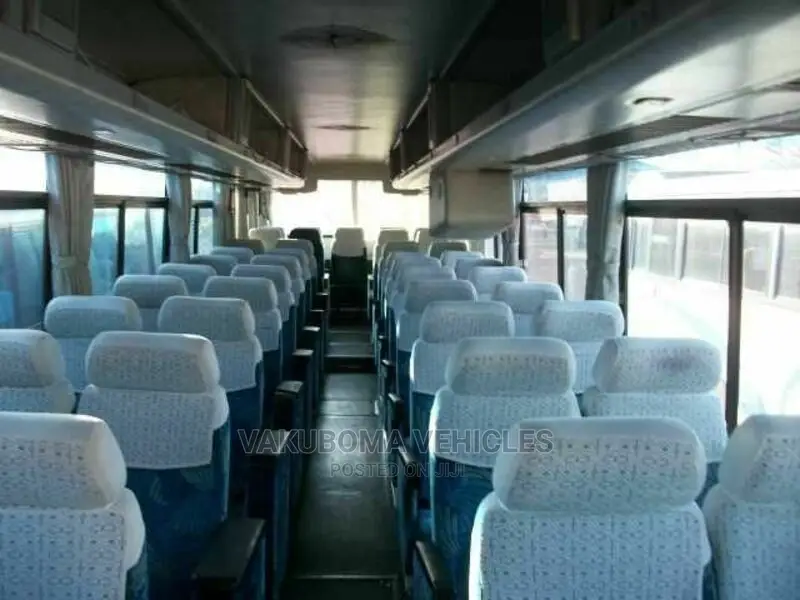Isuzu Executive Bus 1989 White