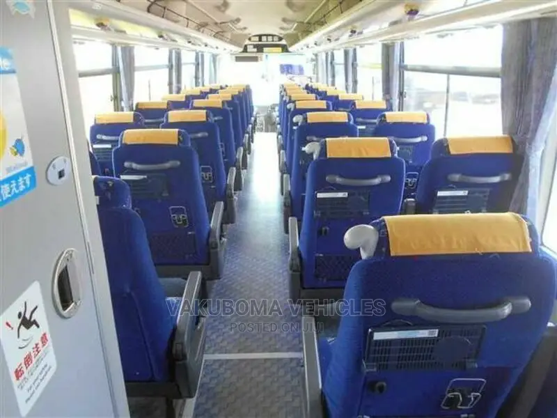 Isuzu Executive Bus 2006 White