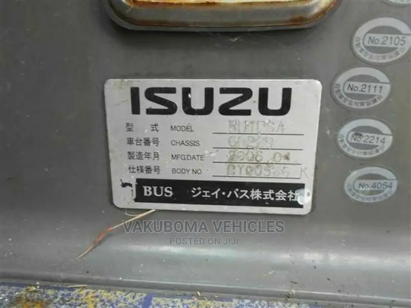 Isuzu Executive Bus 2006 White