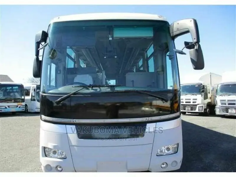 Isuzu Executive Bus 2009 White